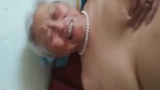 Asiático la abuela amateur