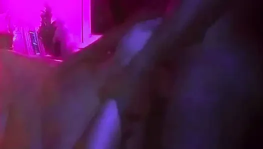 Ja, meister, steck deinen schwanz in meine versaute, schamlose ehefrau.