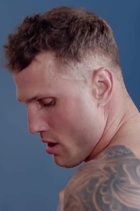 Heteroflexible - 军事Jeremiah Cruze和blain o'connor的对手紧张局势点燃了禁止的同性恋性爱