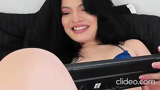 Shirley Morelli, and very hot with her XOXO Mojadito