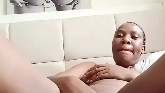 Sevimli komşum tarafından tahrik oldu