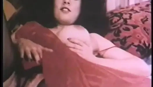 Enjoy Watching Collection of Nude Retro Beauties