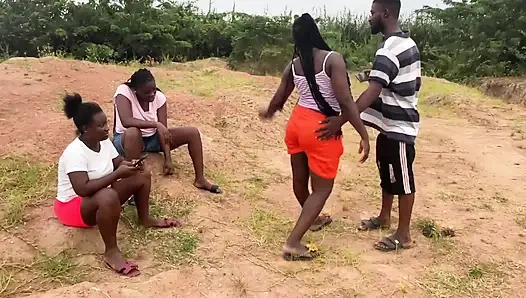 19 YAŞıNDAKI GENÇ NIJERYALı KıZ VE ERKEKLER SIKIŞIYOR