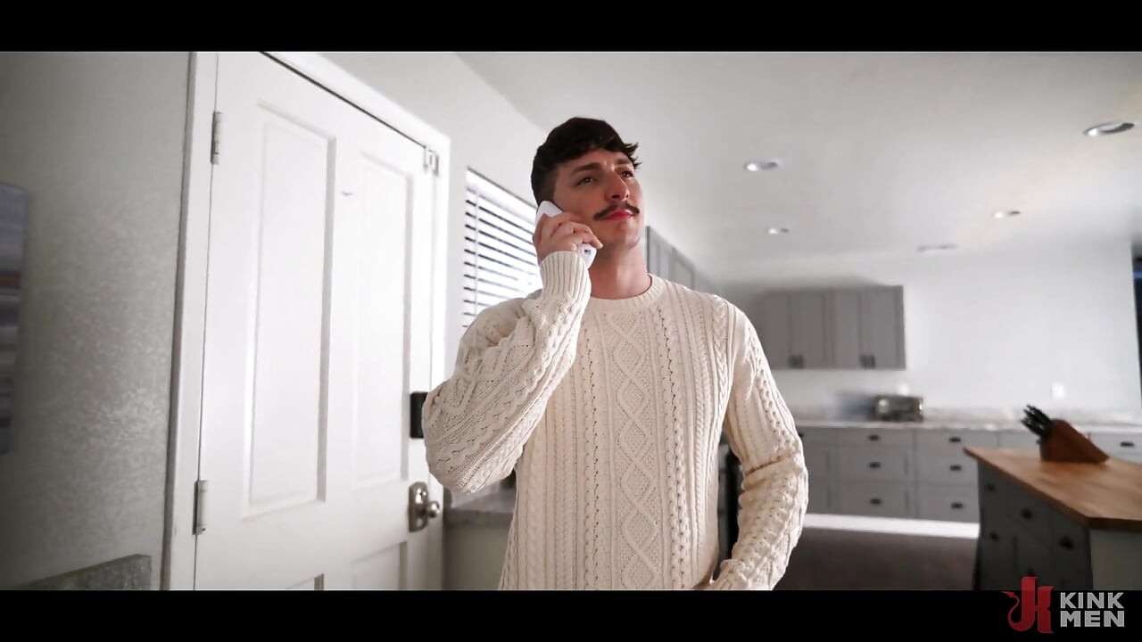 Scream: a Kinky Halloween Parody with Dante Colle and Michael Jackman