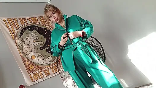 Классная зрелая сучка Aimee. Возвращение богини с красивой пиздой... ))