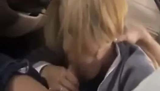 Stormy Daniels likes to fuck in the car