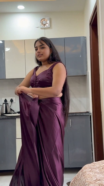 Ayushi Bhabhi Sex with Blinkit Delivery Boy, Full Hindi Video