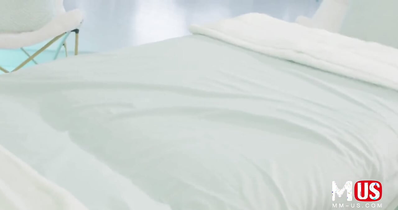 Aventure réelle en POV : une brune sexy donne une fin heureuse