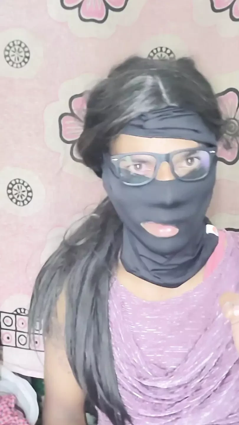 Como encontrar 'Village Hot Girl' em vídeos de sexo?