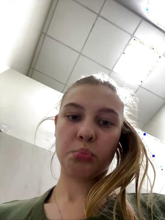 Fingering pussy in the gym jucielussie
