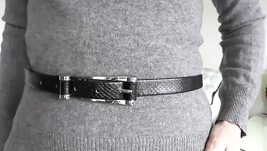 Gürtelarmung im Wohnzimmer, Teil 3, lady Victoria Valente