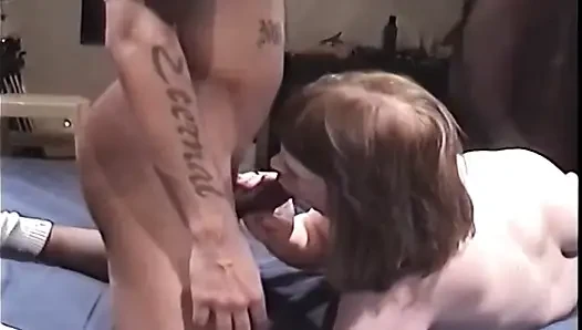 Olgun esmer orta yaşlı seksi kadın büyük zenci yarağına biniyor