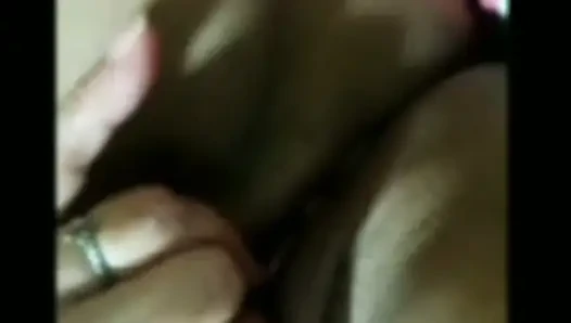 Assy wants again to squirt in video call