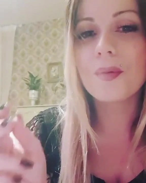 Lipstick Smoking