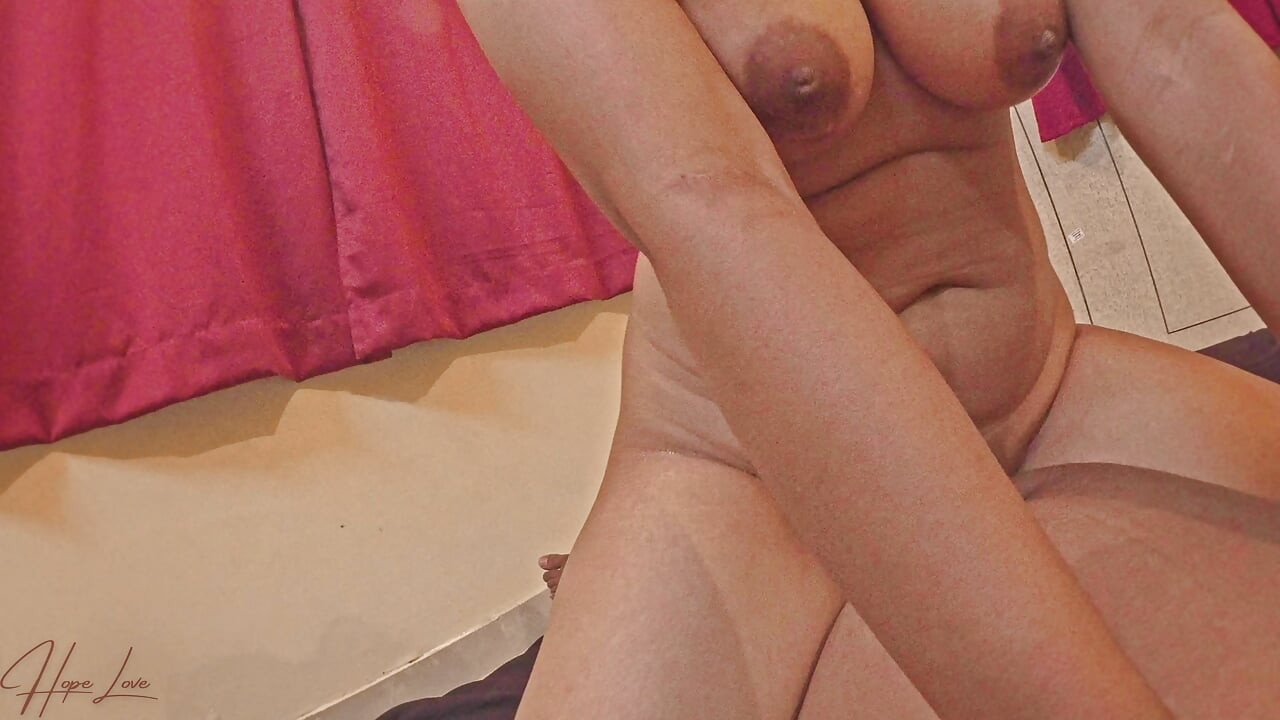 Abang iparku datang ke kamarku untuk ngentot sama aku. orang malaysia