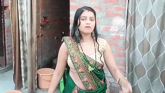 Моя большая сводная сестра была сердита, нас поделили одну кровать, полный хинди аудио