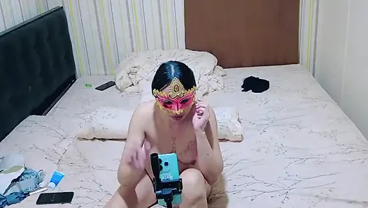 Güzel karımı sadece başka bir erkeğin penisinde, büyük siyah penisiyle görüp kaydedebiliyorum