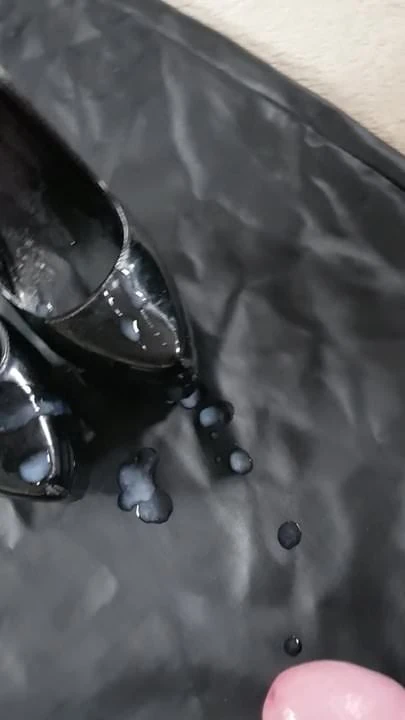 Mrs slutty patent heels leather skirt cummed
