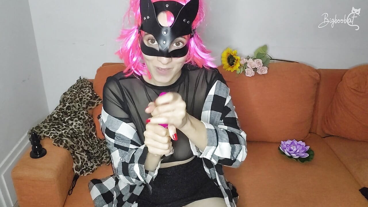 ¡Mis grandes tetas naturales están palpitando! Máscara de coño, me estoy complaciendo