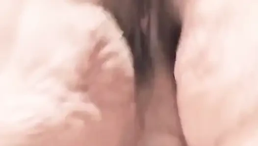 Dari depan ke belakang memek ini sangat gemuk