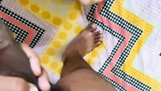 Индийскую девушку дези глубоко заглатнули и трахнули раком