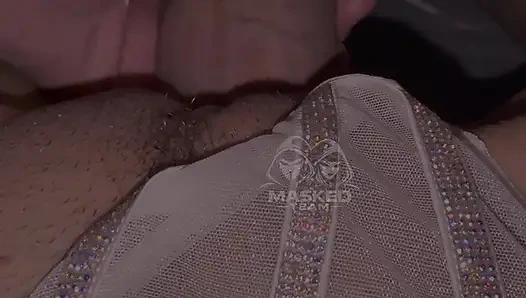 Экстремально тугая киска дает мне лучшее окончание за все время