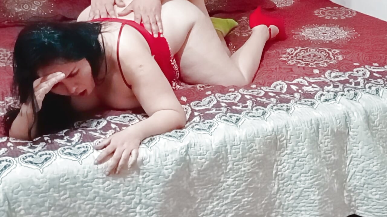 I'm cheating on my cuckold husband with the painter he hired.