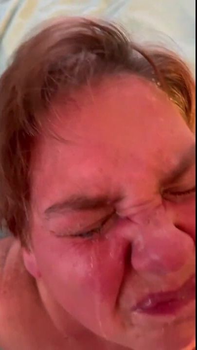 Facial  getting cum on face