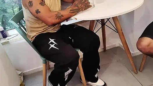 Dois Irmãos Numa Entrevista Para Tiffany Montavani Sentou Pirocada Na anã