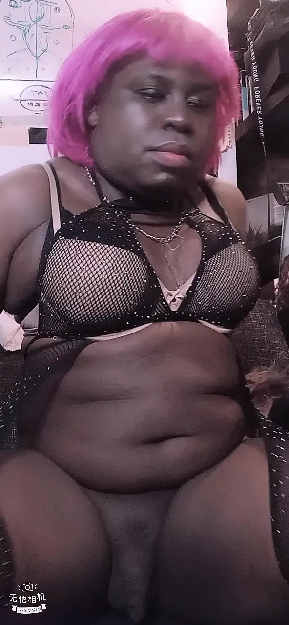Punky new couch slut wearing fish net