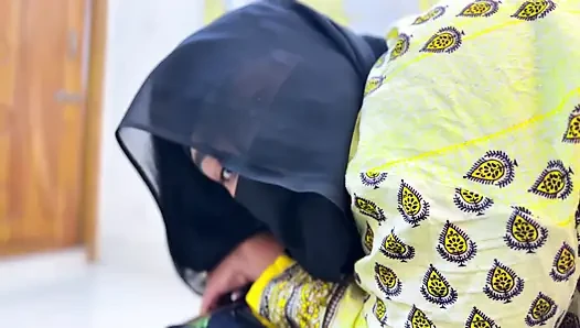 Die ehefrau meiner besten freundin lässt mich verführen, indem sie ihren riesigen arsch mit Hijab & niqab & will von mir ficken
