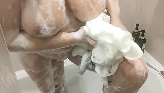 Nebenan mädchen in der dusche, dicke titten