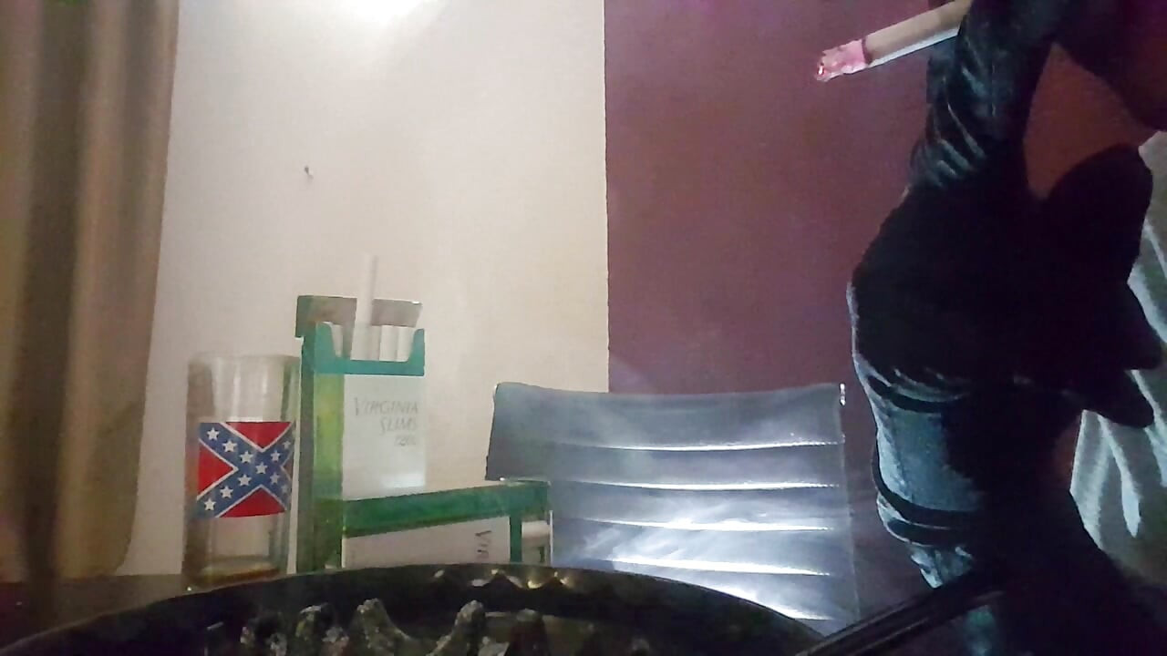 MY DIRTY ASHTRAY VS120 & HOLDER SMOKING WITH GLOVES