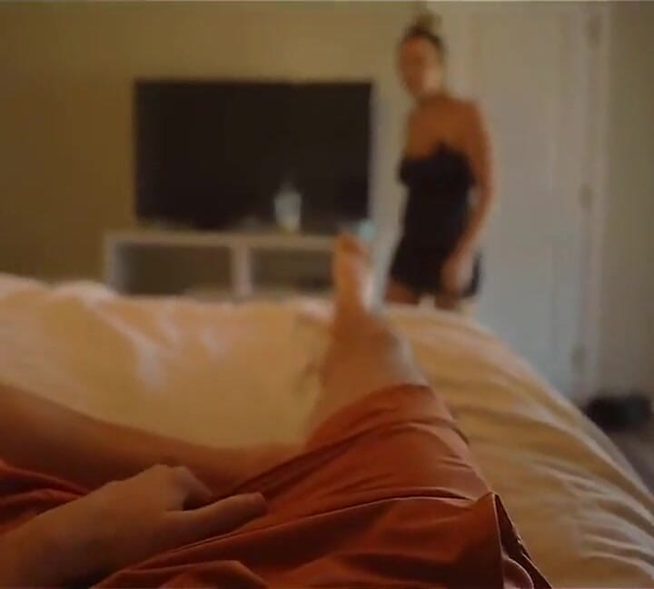 Puszczalska ciężarna teściowa ssie spermę z kutasa
