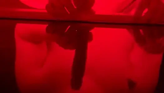 BBW MILF nimmt dildo schmutzig pOV tief in den hals