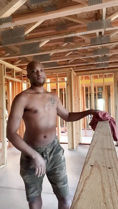 Kennie Jai Nude in Outoor!