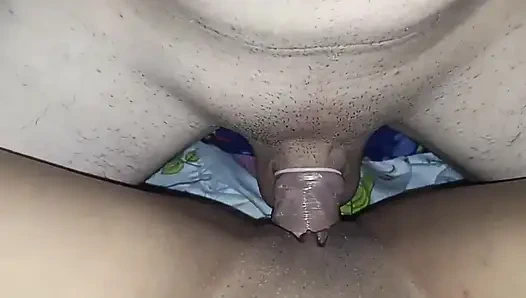 Я учу мою соседку, как ездить на мотоцикле, и взамен она дает мне свою вагину.