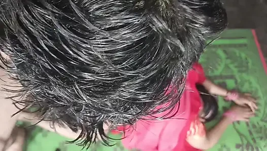 Büyük memeli baldızın yarağını emiyor ve domaltarak götten sikiliyor kovboy kız Hintçe ses kaydı