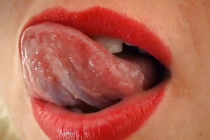 Close up Dirty Talking and Pussy Playing with German Babe