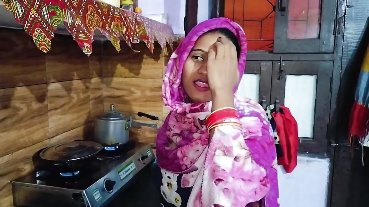 Me follo a mi india mausi mientras nadie está en casa