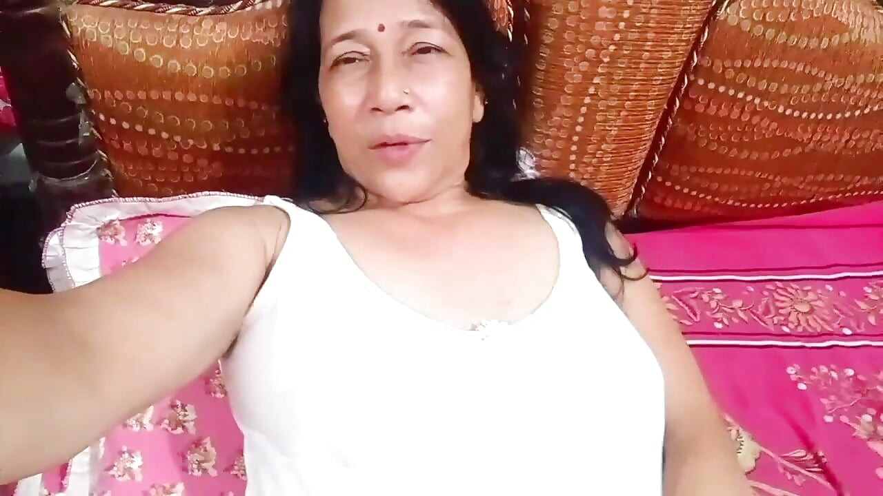 😵MY BHABHI was watching dirty video sister-in-law caught him red-handed