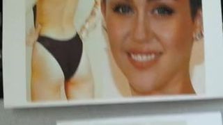 Сперма на задницу Miley Cyrus