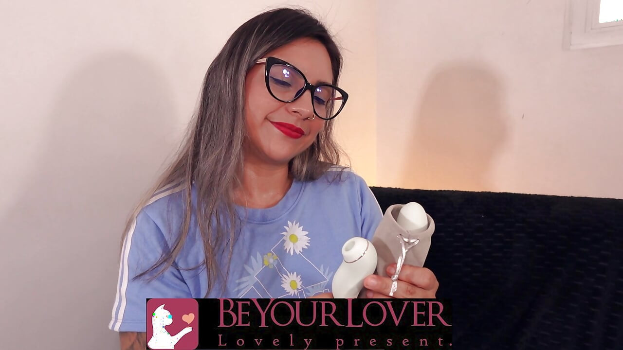 Unboxing the new FATIMA vibrator toy from BeYouLover