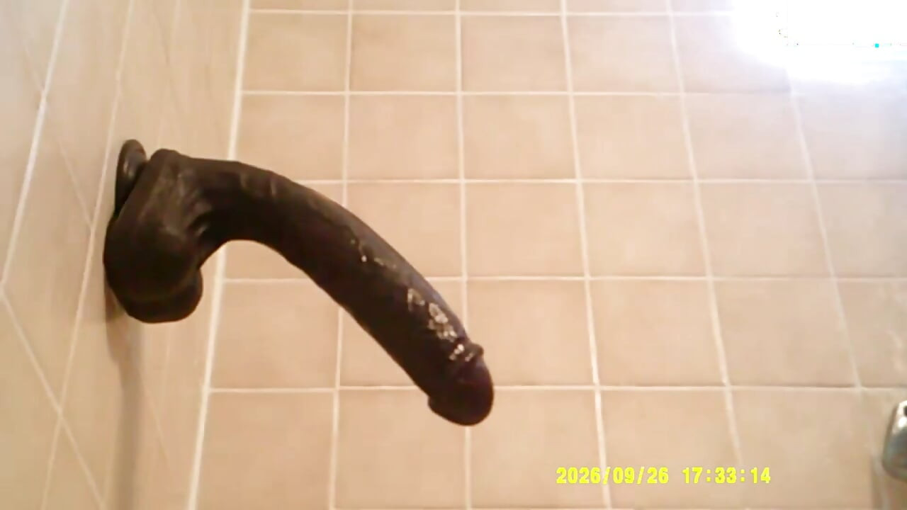 9-26-26 Hubad Pagkatapos ng Tan Shower at Big Bad Leroy Brown Ay Nakasakay