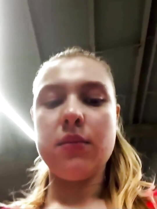 Sexy training in de sportschool in leggins