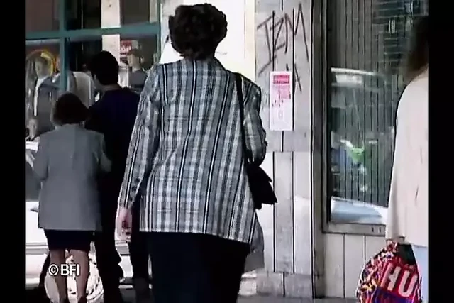 Большой жесткий подарок для зрелой шлюшки