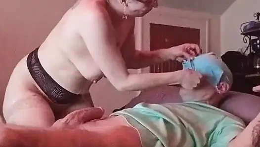 Доктор соблазняет