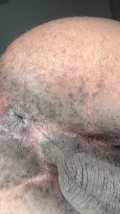 Debating if I should shave, but I like it hairy.