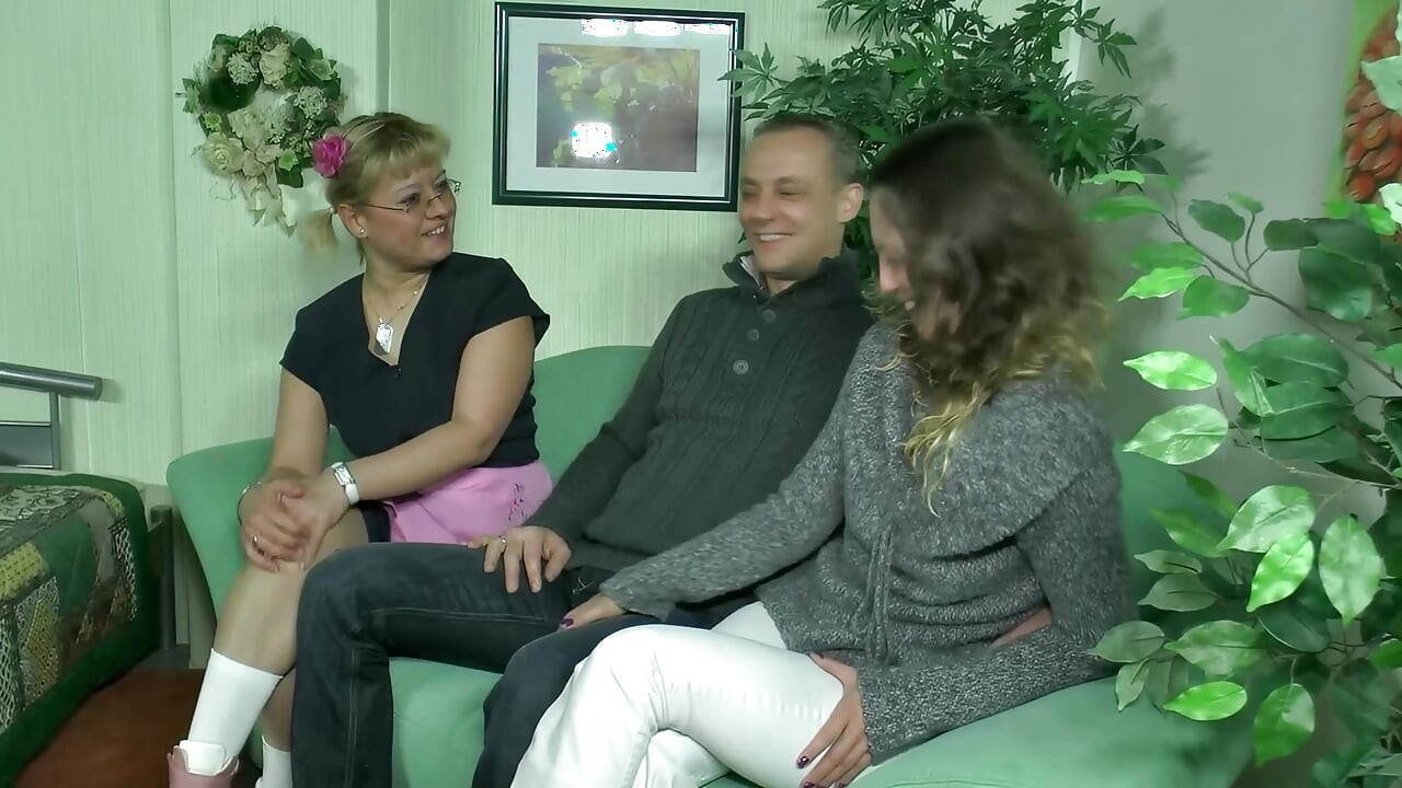 Heidi Fick Schlampe Üçlü Sikiş Festivali