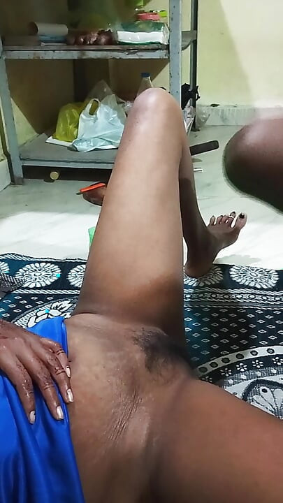 Bhabhi köpek pozisyonunda sikilince çok mutlu oldu